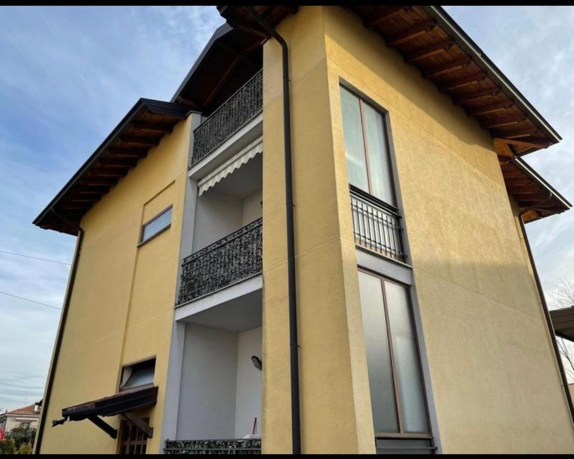 La Corte Di Silvia Malpensa Bed and Breakfast Cardano Al Campo Exterior foto